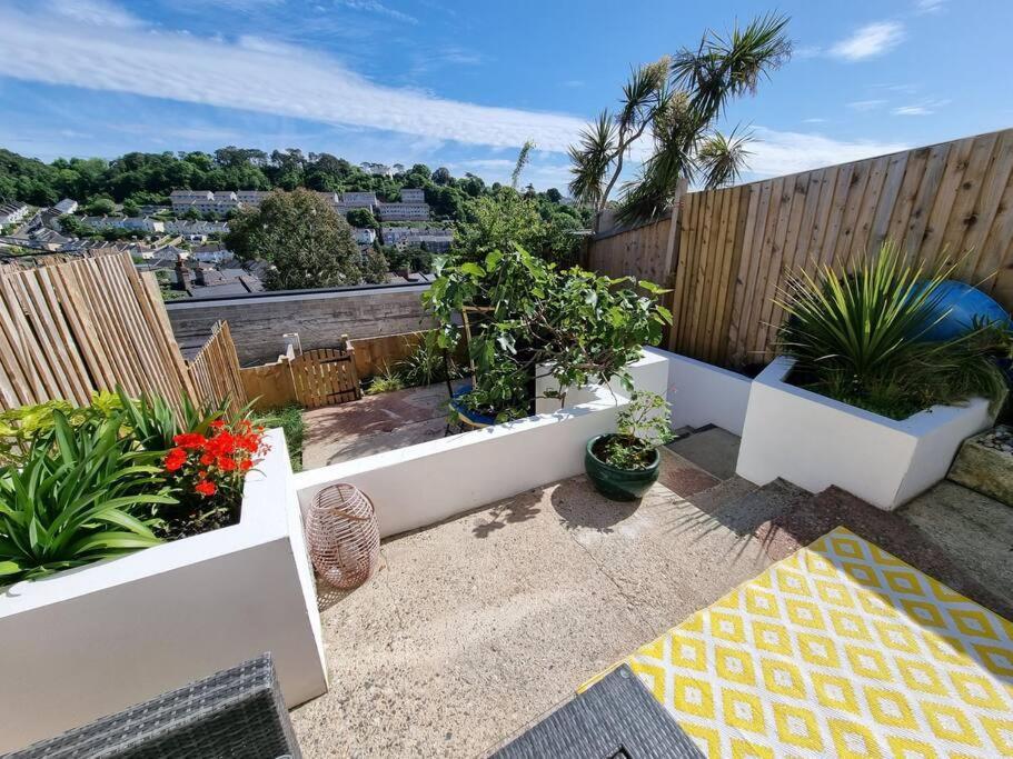 Cheerful 3 Bedroom With Garden! Holiday home Torquay