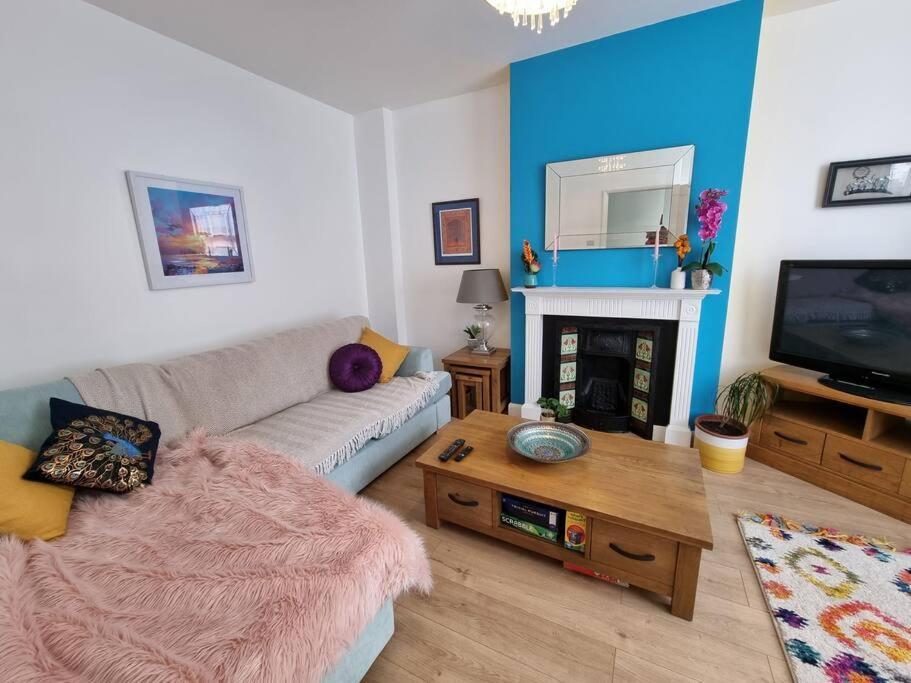 Cheerful 3 Bedroom With Garden! Holiday home