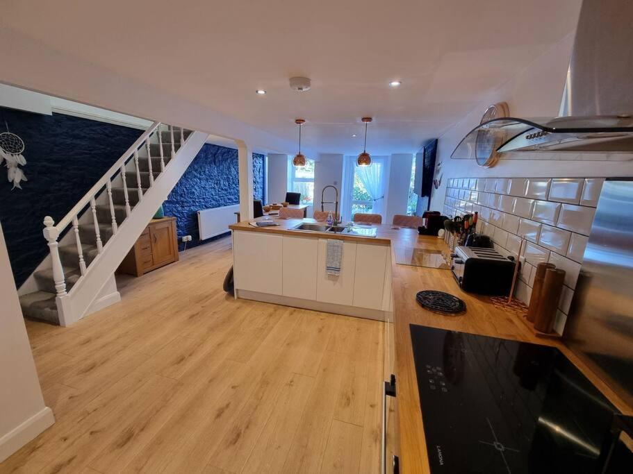 Cheerful 3 Bedroom With Garden! Holiday home